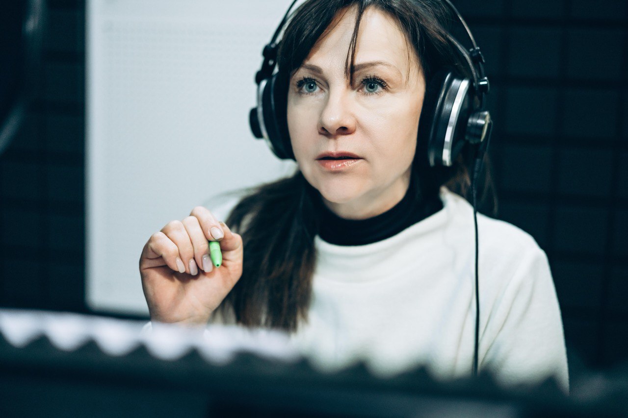 Олена Узлюк акторка